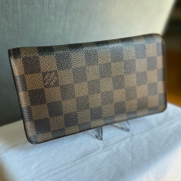 Louis Vuitton Damier Ebene Zippy Wallet - Picture 2 of 15